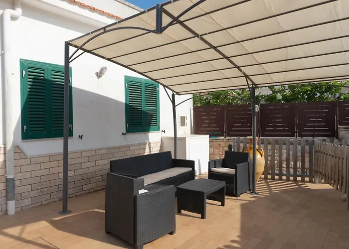 Trullo Cittadino * Cisternino